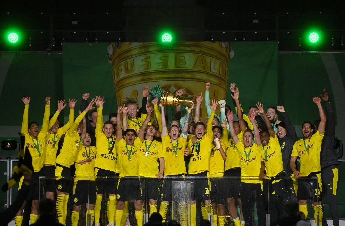 Hajar RB Leipzig 3-1, Borussia Dortmund Juara DFB Pokal