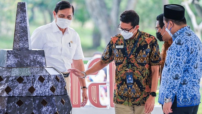Menparekraf Sandiaga Uno Targetkan Revitalisasi Kawasan Borobudur Terealisasi Tahun Ini