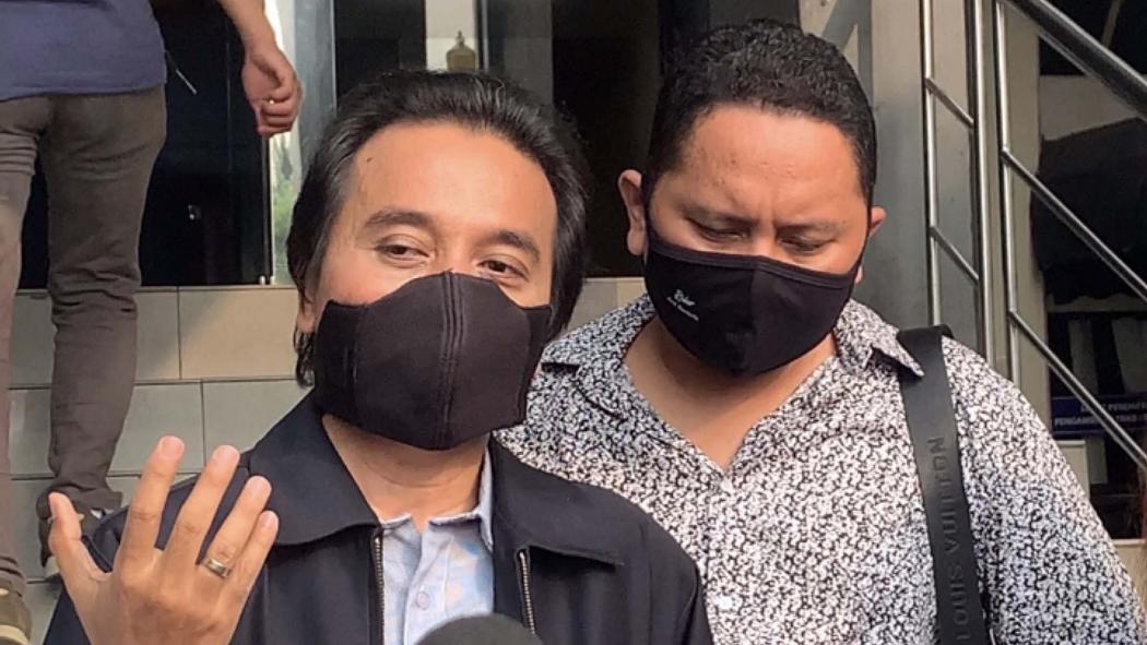  Roy Suryo Desak Lucky Alamsyah Minta Maaf