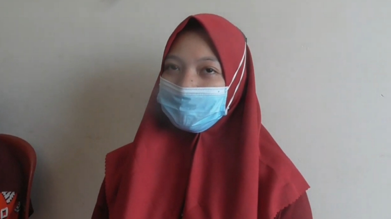 Hamil Tua, Istri Tersangka Pembakar Mapolsek Candipuro Ingin Suaminya Dibebaskan