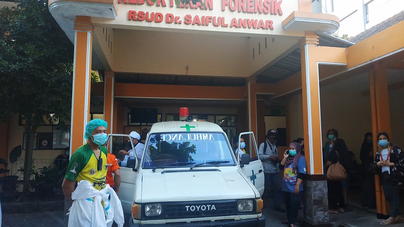 Kronologi Kecelakaan Maut Rombongan Ibu-Ibu Arisan Tabrak Pohon di Malang, 7 Tewas 
