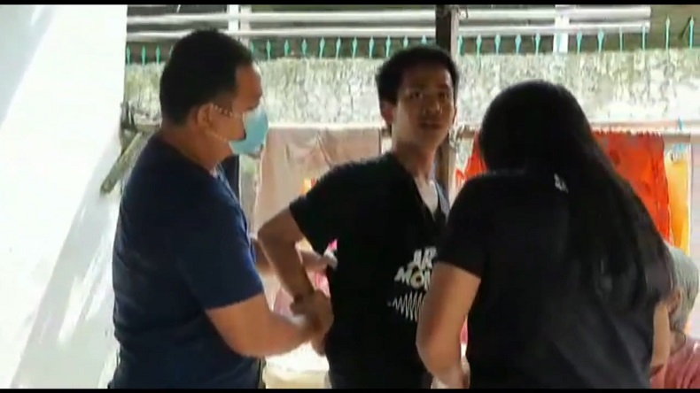 Curi Burung dan Ancam Nenek, Pemuda di Palembang Merengek ketika Ditangkap Polisi