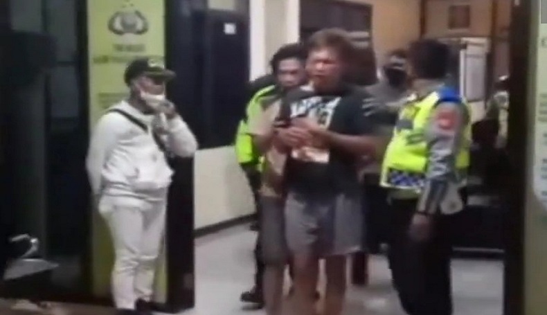 Sempat Dihajar Warga, Sopir Angkot Ugal-ugalan di Bandung Diamankan Polisi