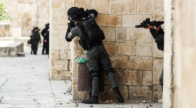 Kejam, Polisi Israel Tabrak dan Aniaya Bocah Palestina karena Pasang Bendera di Sepeda