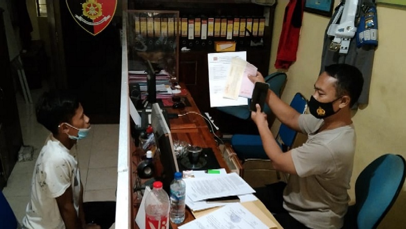 Satpam di Mojokerto Gelapkan Uang Perusahaan Gegara Kecanduan Judi Online 