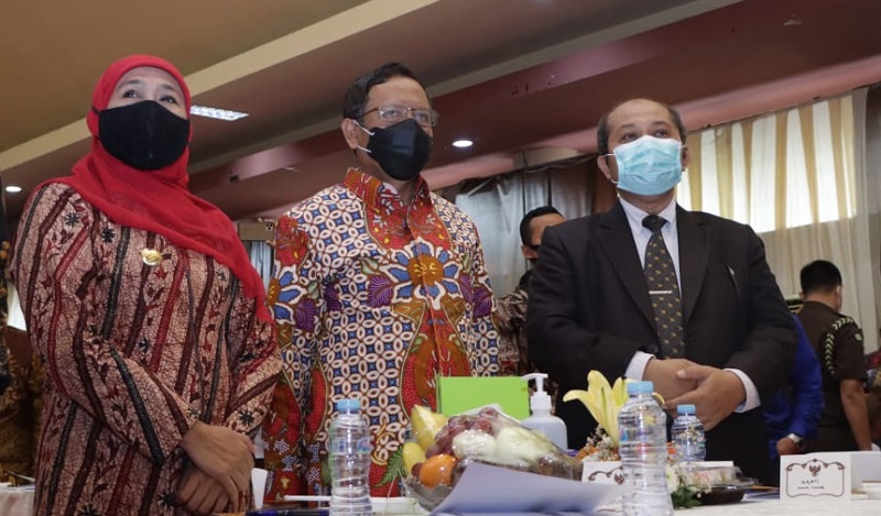 Adiknya Dilantik Jadi Rektor Unitomo, Ini Pesan Menkopolhukam Mahfud MD 