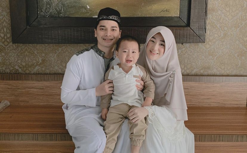Larissa Chou dan sang Ibu Datangi Rumah Mertua, Netizen: Kok Malah Perempuan yang Gentle ya!