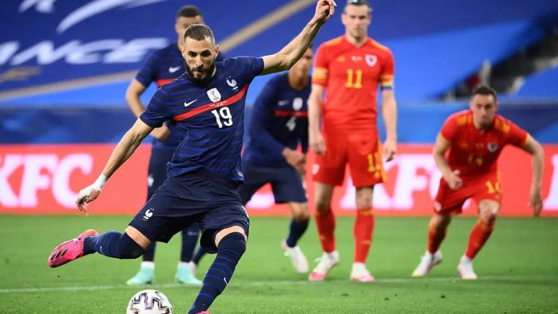 Tulis Pesan Emosional! Karim Benzema Pensiun dari Timnas Prancis