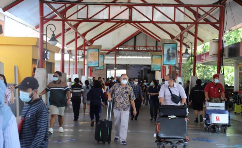 Wajib Bawa Surat Vaksin, Syarat Perjalanan Warga di Wilayah PPKM Level 3-4