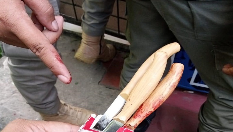 Penampakan 3 Pisau yang Dipakai Pelaku Menusuk Leher Anggota Satlantas Polrestabes Palembang
