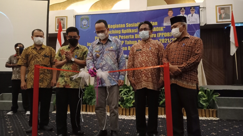 Mudahkan Proses PPDB, Pemkab Bangka Tengah Luncurkan Aplikasi Seperadik