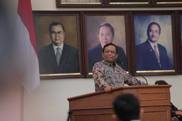Mahfud MD Ajak Akademisi di DIY Perbaiki Moral Bangsa