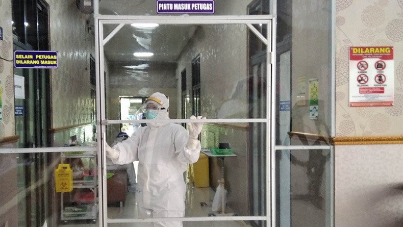  Pasien Covid-19 Membeludak, Dokter Seleksi yang Berhak Dapat Oksigen