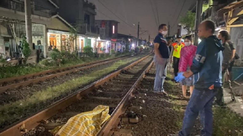 Pemotor di Padang Tewas Ditabrak Kereta Api, Tubuhnya Terseret 500 Meter