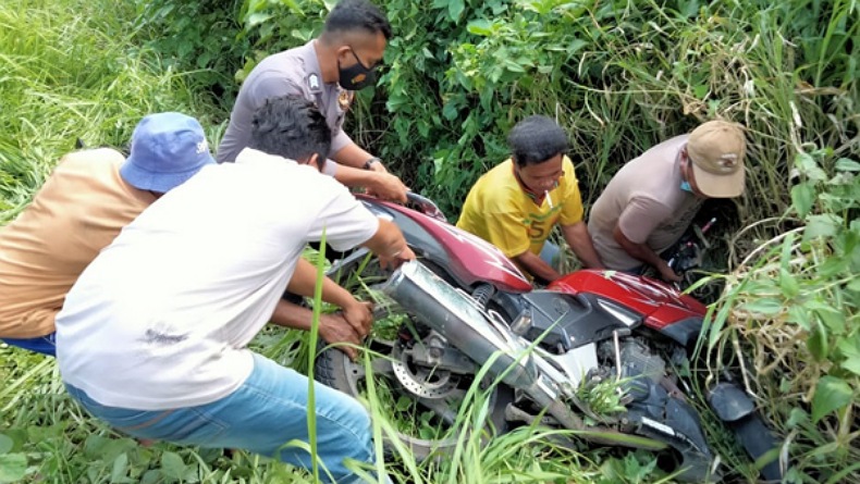 Kecelakaan Tunggal di Jalan Trans Beo-Melonguane, Pemotor Masuk Selokan 
