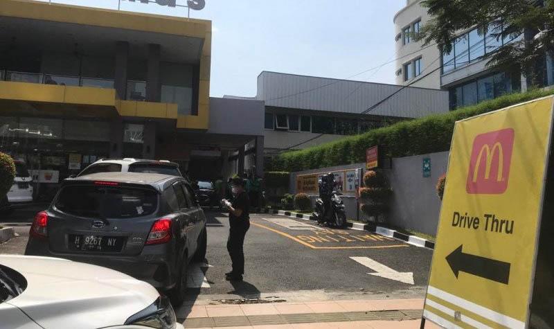 Satpol PP Tutup 5 Gerai Restoran Cepat Saji di Semarang akibat Kerumunan 