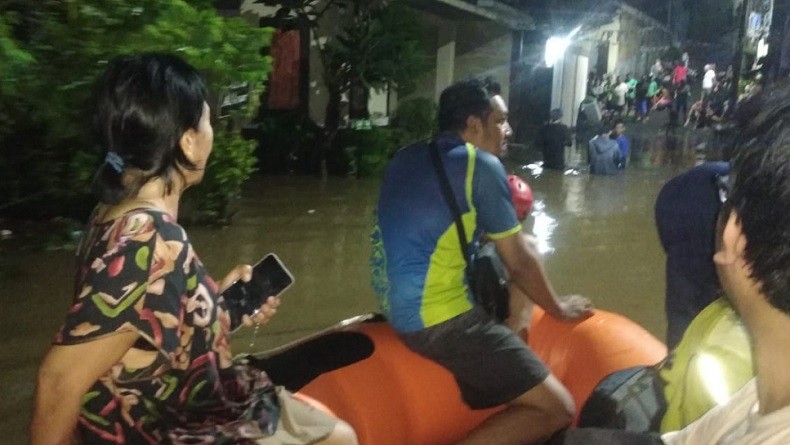 Banjir dan Tanah Longsor di Tangsel, BNPB: Puluhan Orang Mengungsi dan Dua Dirawat di RS