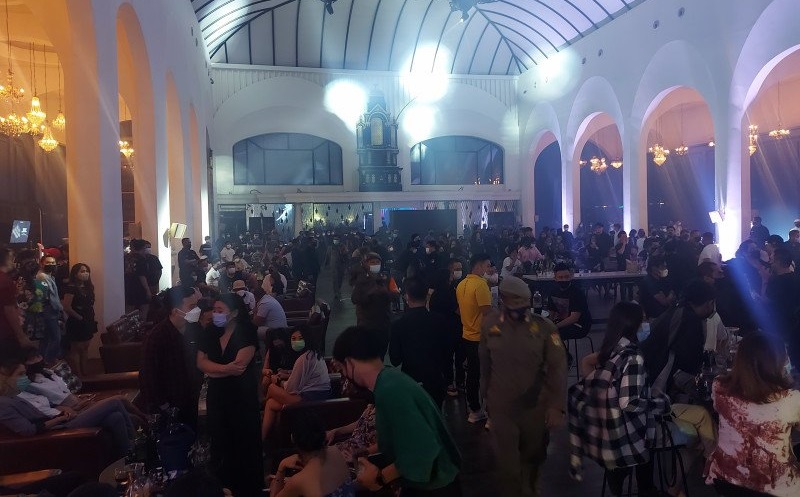 Tiga Kafe di Senayan dan Sekitarnya Disegel karena Langgar Prokes