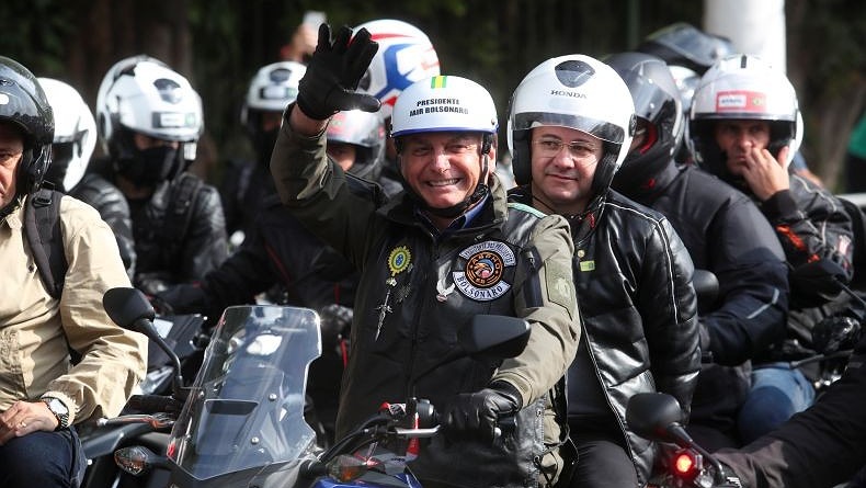 Tak Pakai Masker saat Konvoi Sepeda Motor, Presiden Brasil Didenda Rp1,5 Juta