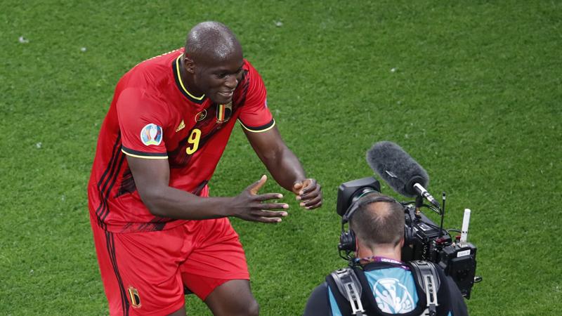 Belgia Bantai Rusia, Romelu Lukaku Selebrasi Gol untuk Christian Eriksen