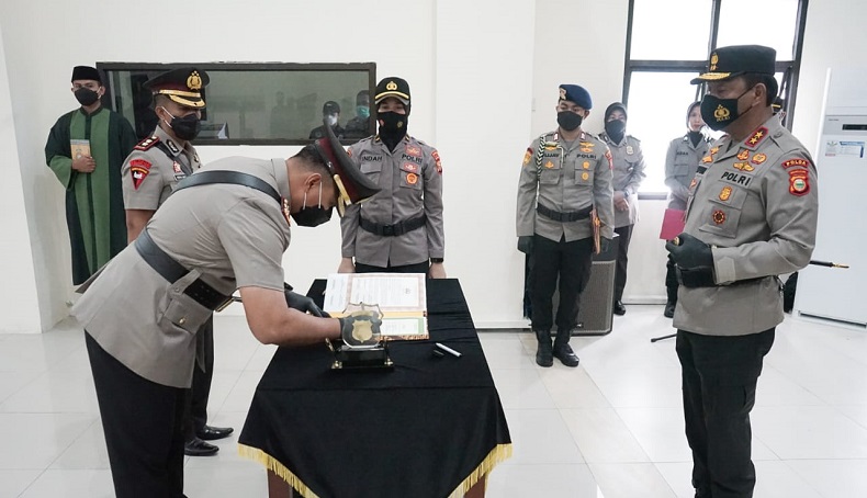 Pimpin Sertijab 2 Kapolres, Kapolda Maluku Utara Instruksikan Berantas Premanisme