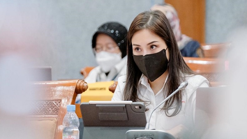 Angela Tanoesoedibjo, Tokoh Muda Inspiratif yang Memberi Perubahan bagi Indonesia