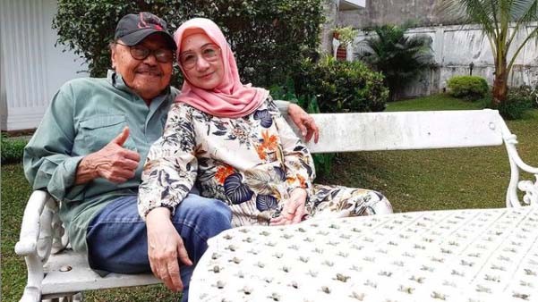 Titiek Sandhora Penyanyi Top Era 1970-an, Begini Kehidupannya Sekarang    