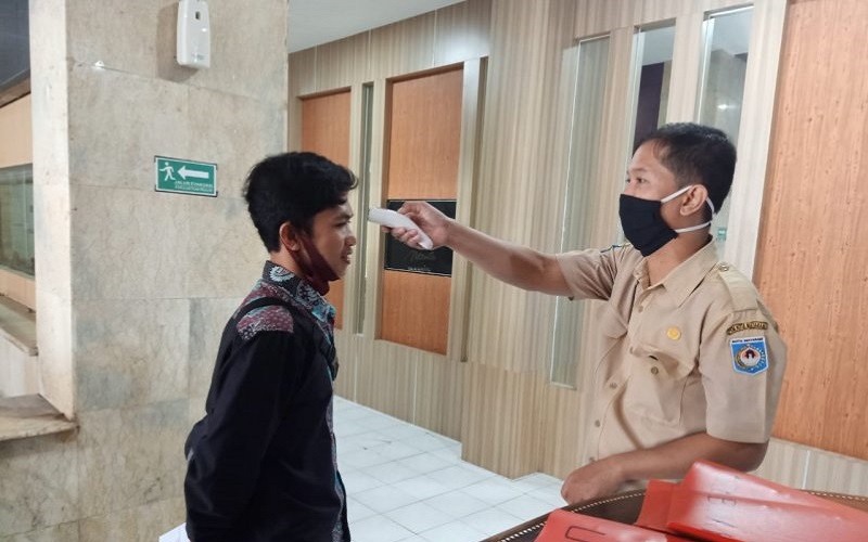 Antisipasi Covid-19 Varian Baru, Dinkes Mataram Perketat Isolasi Pekerja Migran 