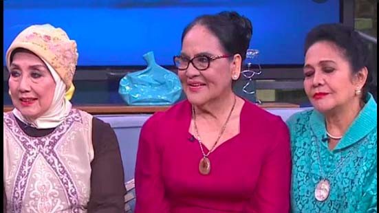 4 Fakta Menarik Artis Senior Nani Wijaya, Punya Geng Rumpi  