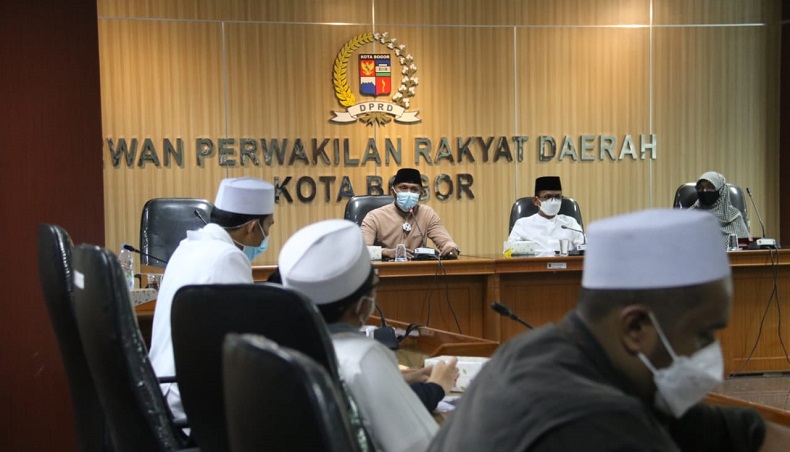DPRD Kota Bogor Tampung Aspirasi Massa Aksi Pendukung Habib Rizieq
