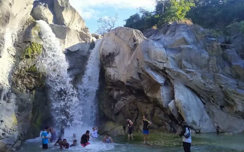Diburu Wisatawan, Air Terjun Dewi Selendang di Sembalun Konon Bisa Bikin Awet Muda