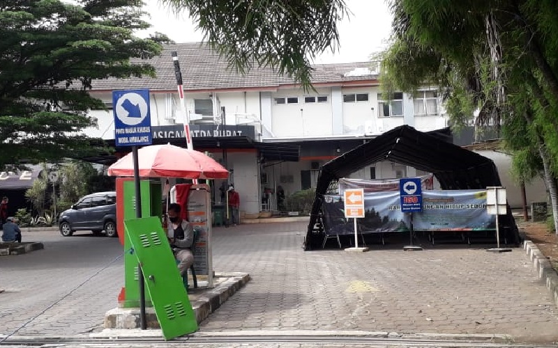 Antrean Mengular di IGD, RSUD Cibinong Dirikan Tenda Darurat
