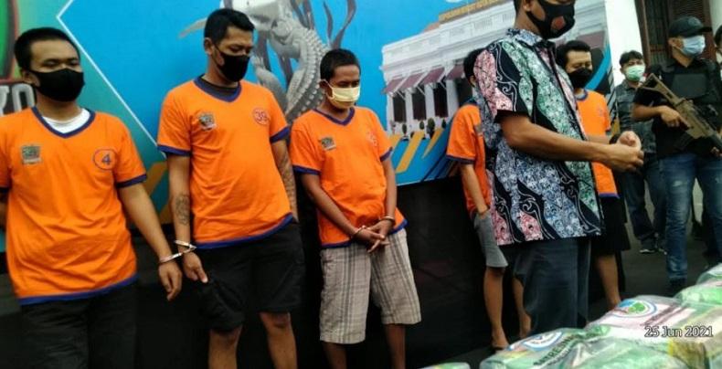 Polisi Gagalkan Peredaran 20,43 Kg Sabu di Surabaya, 5 Pelaku Ditangkap