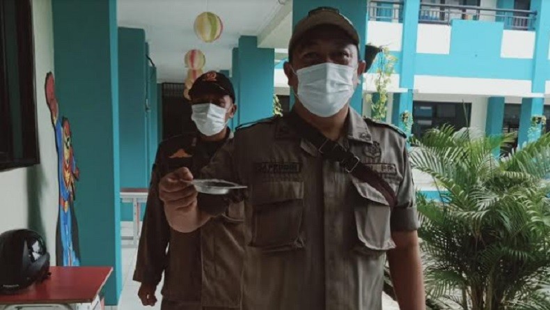 Satpol PP Gelar Razia Sejumlah Tempat Larangan Merokok di Tangsel