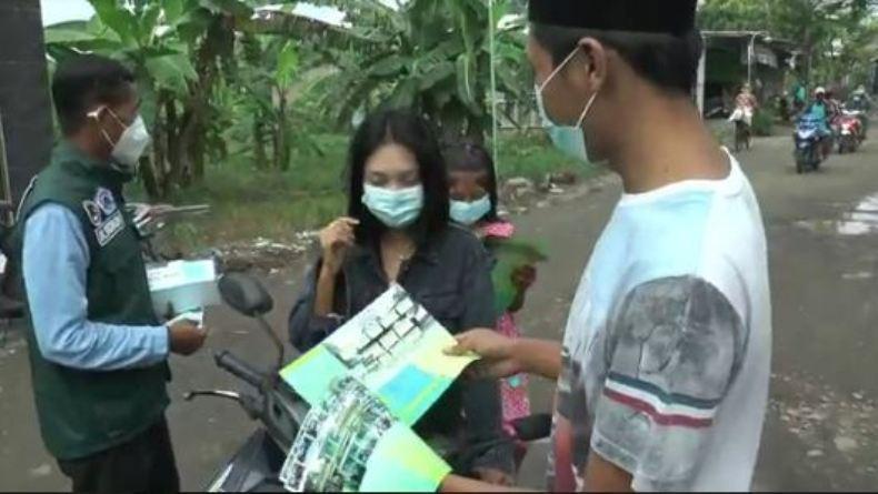 Sambut Hari Antinarkoba, Pasien di PRS Maunatul Mubarok Demak Bagi Masker di Jalur Tikus 