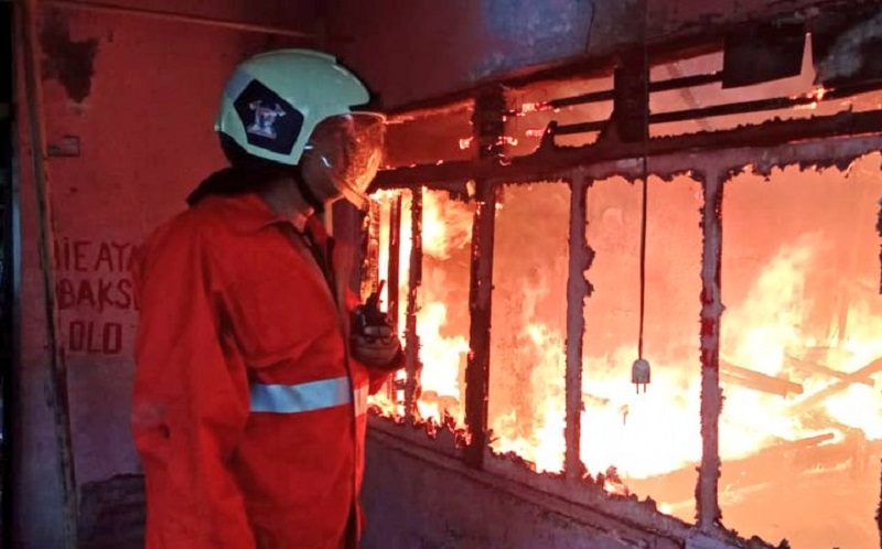 Heler Penggiling Padi di Bukittinggi Terbakar saat Warga Nobar Piala Eropa