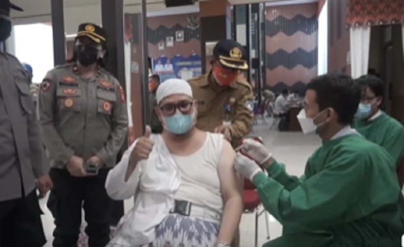 Ulama Besar Kalbar Minta Warga Muslim Ikut Vaksinasi: Ini Ikhtiar Kesembuhan