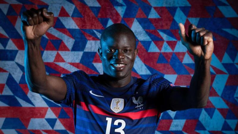 Benci Gaya Tengil Ronaldo, Rossi Ternyata Fans Berat Kante