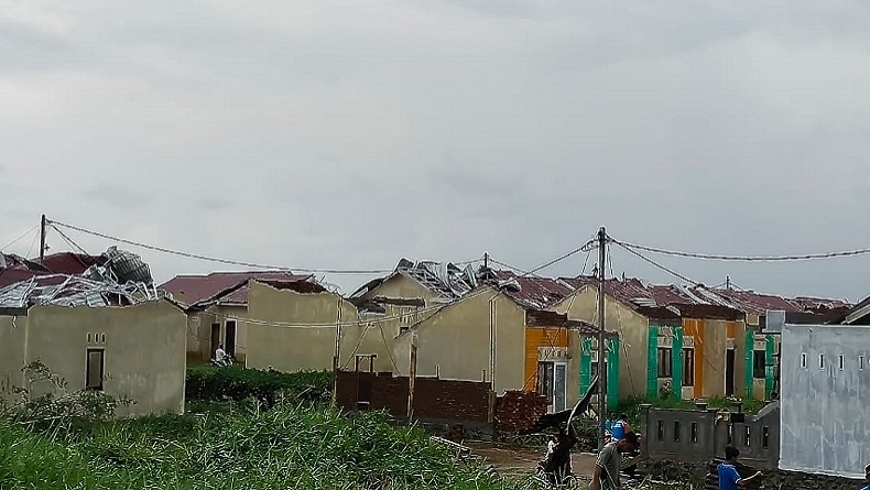 Diterjang Puting Beliung, 80 Rumah di Tanjung Anom Rusak Berat