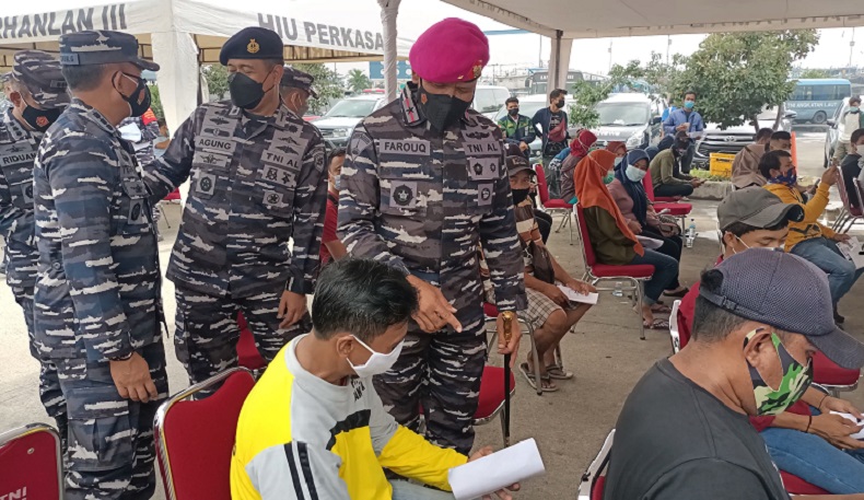 Kejar Target Vaksinasi, Lantamal III Buka Gerai Vaksin Covid-19 di Wilayah Pesisir