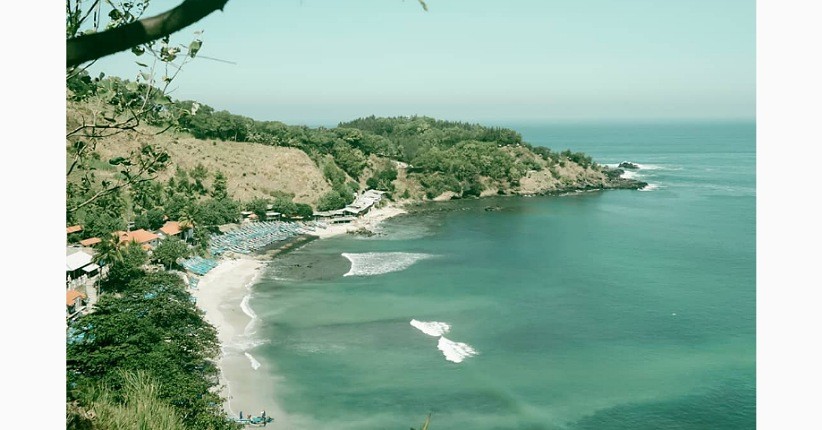 5 Ide Liburan di Pantai Menganti Kebumen, seperti Berada di New Zealand