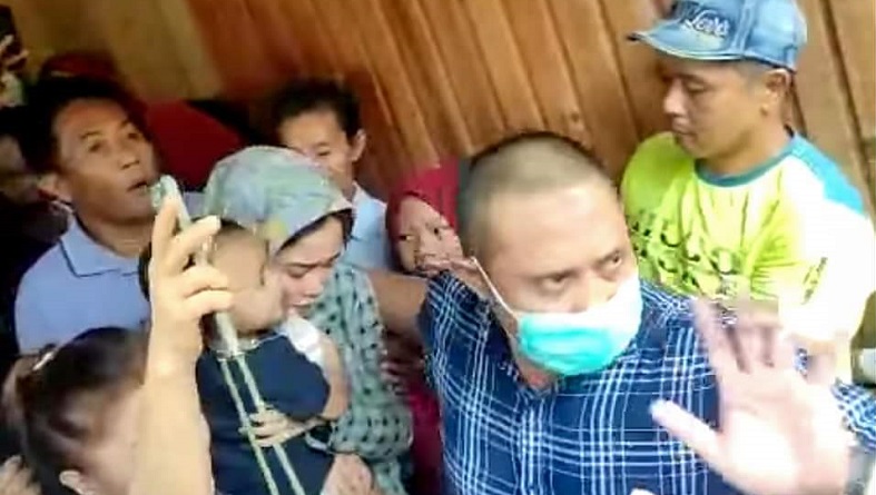 Berkomplot dengan Selingkuhan, Istri Cantik Pengusaha Toko Emas Bunuh Suami