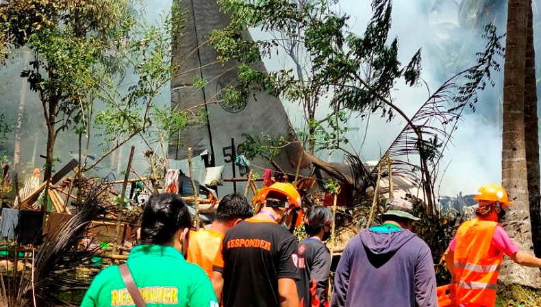 Pesawat Angkatan Udara Jatuh, 47 Orang Tewas