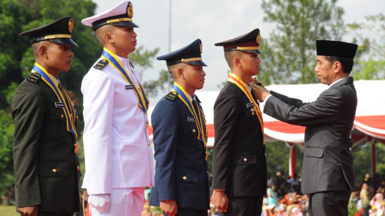 Presiden Jokowi Anugerahi Bintang Adhi Makayasa kepada Putra Papua Letda Tiris