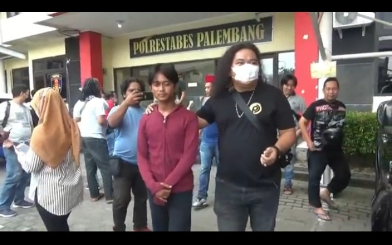 Minta Uang Tak Diberi, Pemuda Cinde Kejar Pedagang Gorengan Pakai Pedang