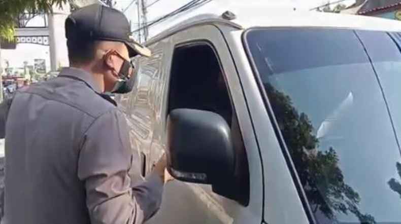 Penyekatan di Pintu Masuk Solo, Puluhan Kendaraan Luar Kota Diputarbalik 
