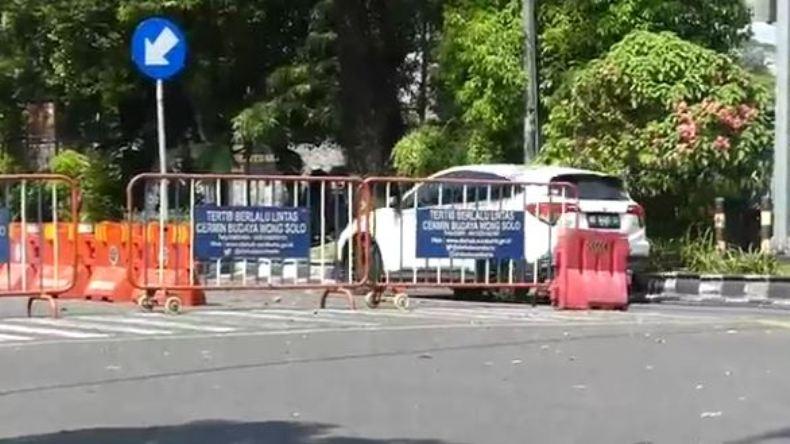 Penyekatan Jalan saat PPKM Darurat di Solo, Masih Ada yang Nekat Menerobos 