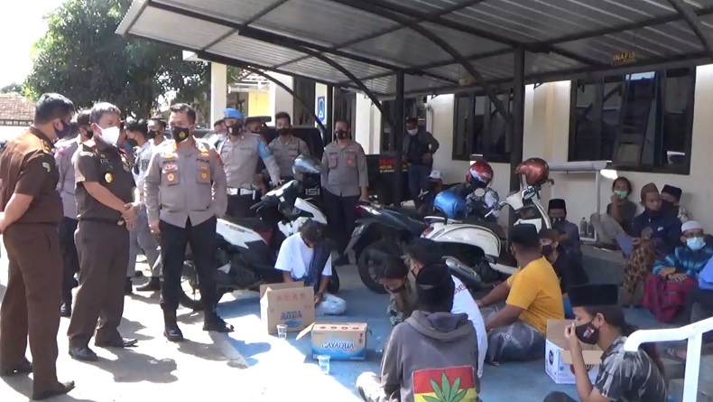 Unjuk Rasa Anarkistis di Kejari Tasikmalaya, 31 Pendukung Habib Rizieq Ditangkap