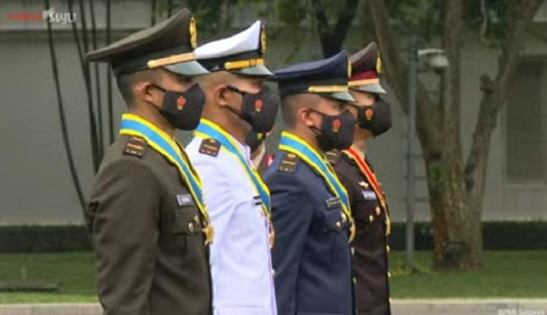 Jokowi Anugerahi Bintang Adhi Makayasa 4 Lulusan Terbaik TNI Polri