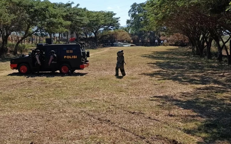 Granat Temuan Warga Lunyuk Sumbawa Diledakkan